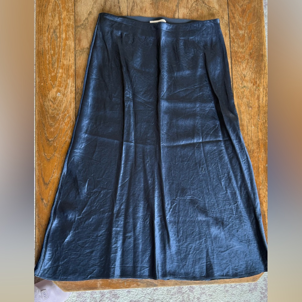 Aritzia Babaton Navy Satin Midi Skirt